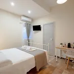 Covi Del Viaggiatore - Stylish Hideaways With Local Charm Bari