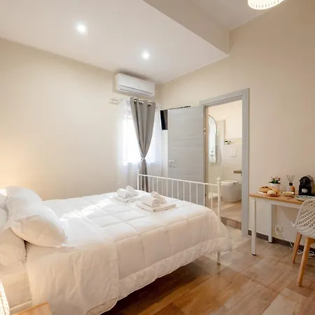 Apartment Covi Del Viaggiatore - Stylish Hideaways With Local Charm Bari